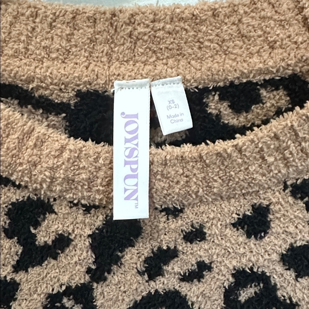 Joyspun Oversized Cheetah Fuzzy Sweater - Picture 2 of 4